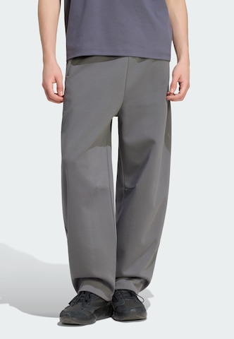 Wide leg Pantaloni sportivi 'Z.N.E.' di ADIDAS SPORTSWEAR in grigio: frontale