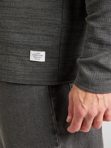 JACK & JONES Majica 'JPRBLUDEREK' | siva barva