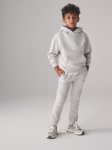 The Set Jogginganzug in Blau: Vorderseite