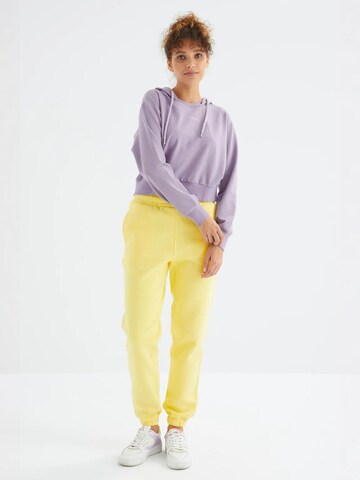 Tommy Life Regular Workout Pants in Yellow
