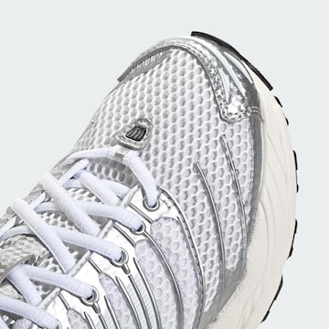 Baskets 'Control 3' ADIDAS ORIGINALS en blanc