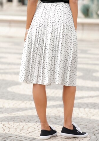 LASCANA Skirt in White