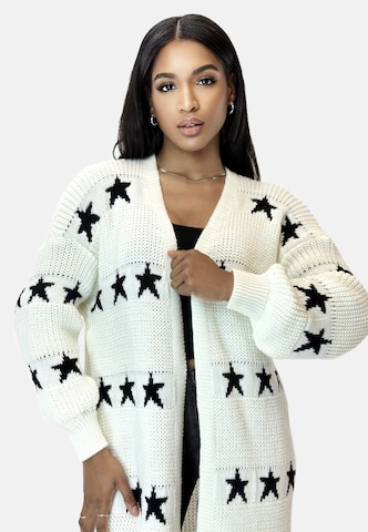 Elara Strickmantel in Weiß