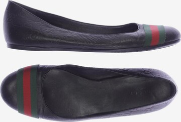 Gucci Flats & Loafers in 39 in Black: front