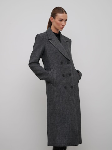 RÆRE by Lorena Rae Between-seasons coat 'Kaley' in Grey