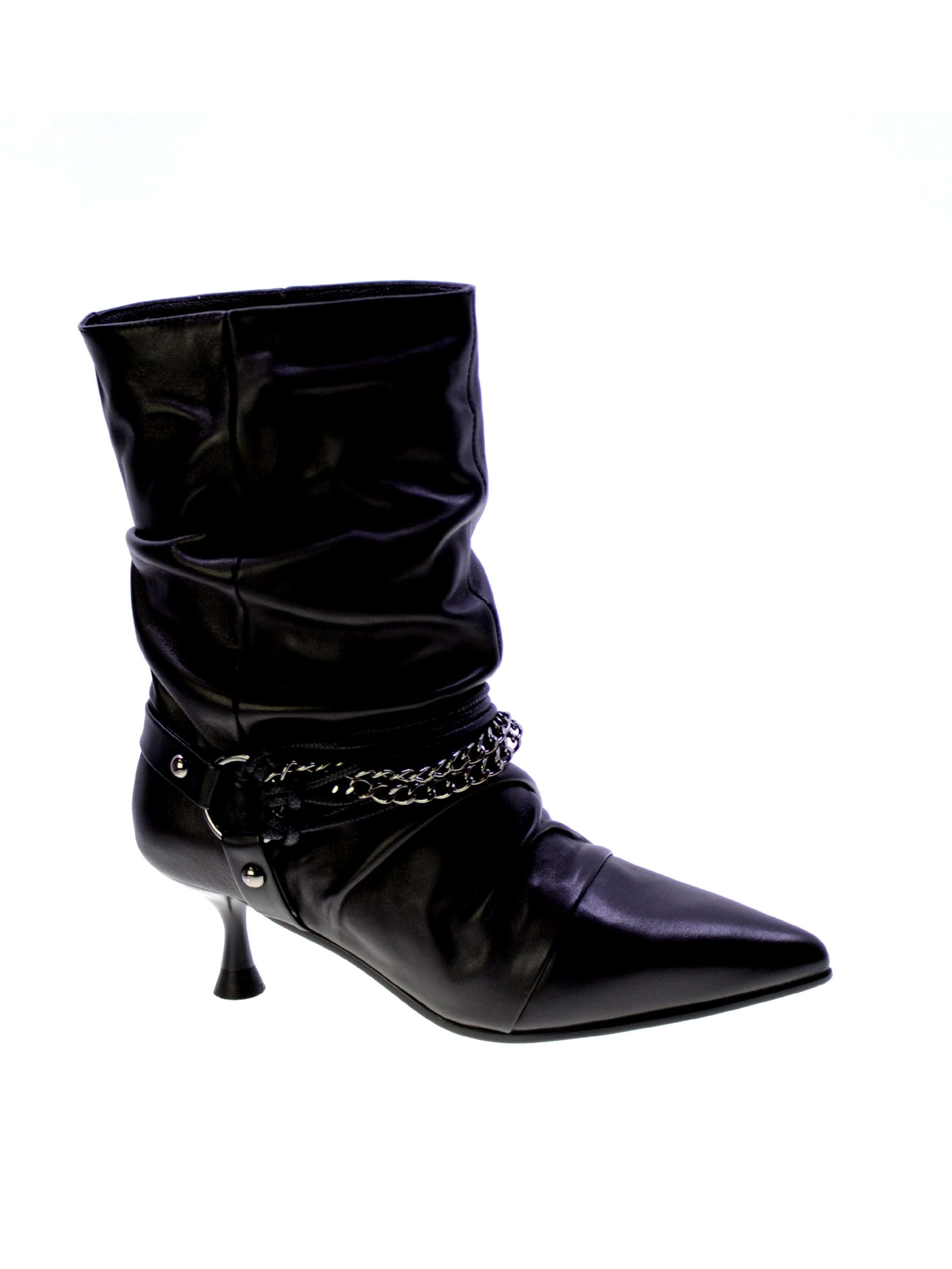 Boots di APEPAZZA in nero: frontale