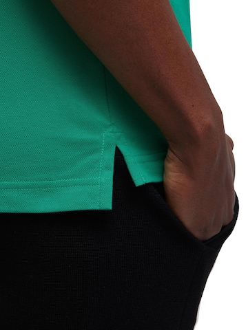FALKE Shirt 'Essential' in Green