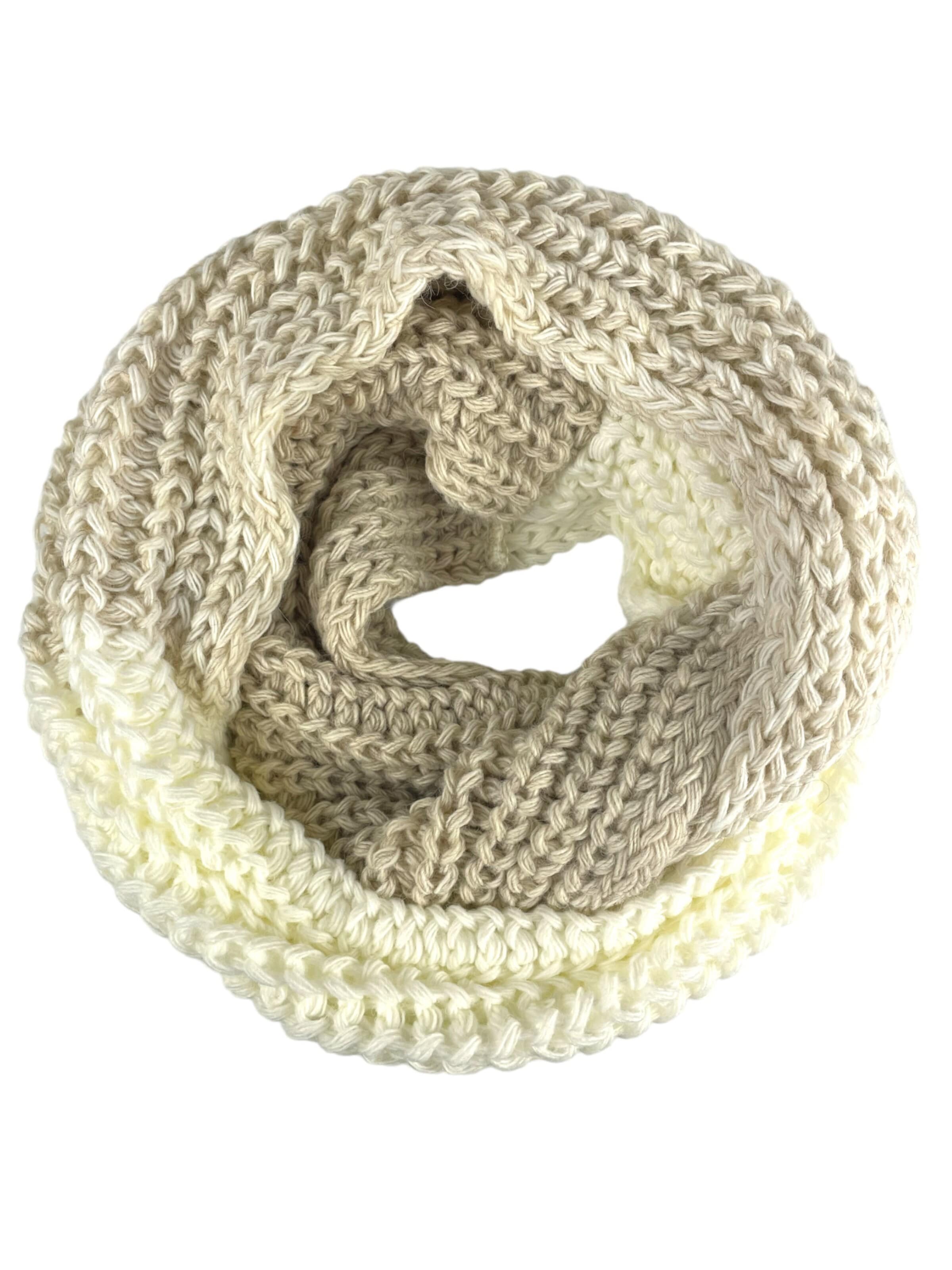 Kumixi Beanie 'Set: Mütze & Loop Schal' in Beige