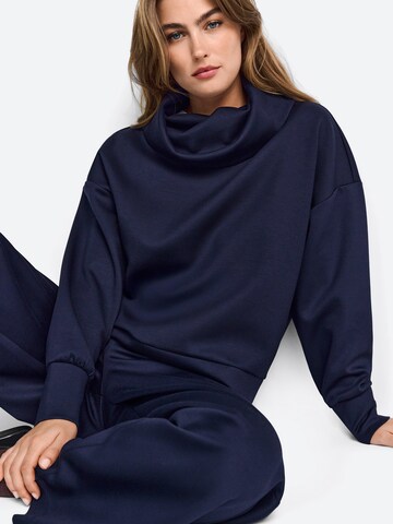 Rich & Royal Свитшот в Синий