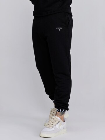 Effilé Pantalon SikSilk en noir : devant