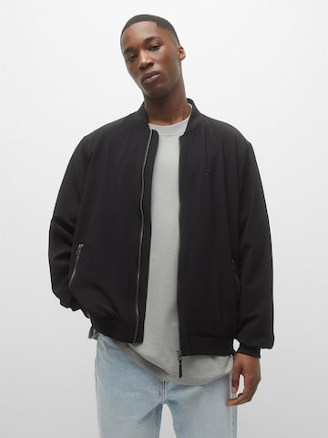 Veste mi-saison Pull&Bear en noir : devant