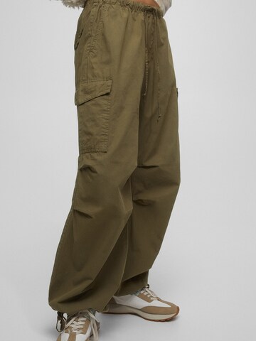 Pull&Bear Loose fit Cargo Pants in Green