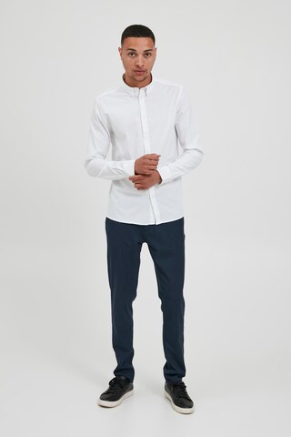 Coupe regular Chemise 'Tyler' !Solid en blanc