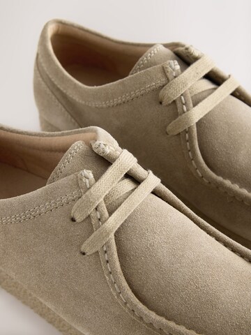 Next Chukka Boots in Grau