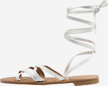 Nasty Gal - Sandalias con hebilla en blanco