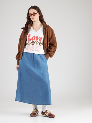 ONLY Carmakoma - Camiseta 'CARMaebell' en blanco