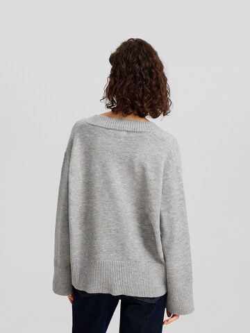 Pull-over Bershka en gris