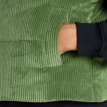 new balance Bodywarmer in Groen