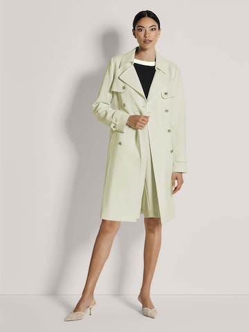 MADELEINE Between-seasons coat in White