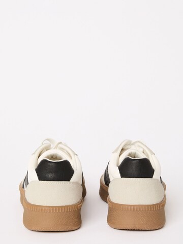 Friends Like These Низкие кроссовки в Серый