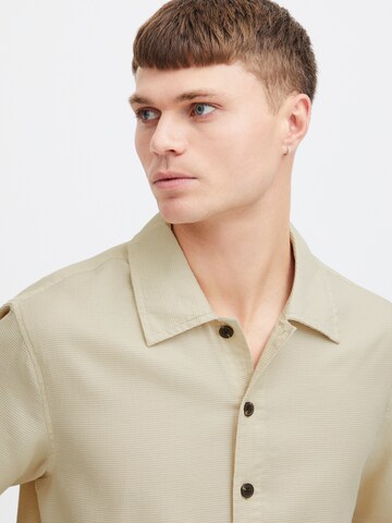 Coupe regular Chemise 'Israfil' !Solid en beige