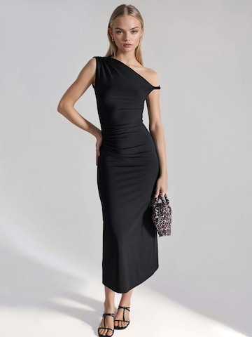 Hiccup Dress in Black: front