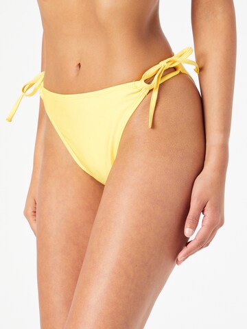 dzeltens Public Desire Bikini apakšdaļa: no priekšpuses