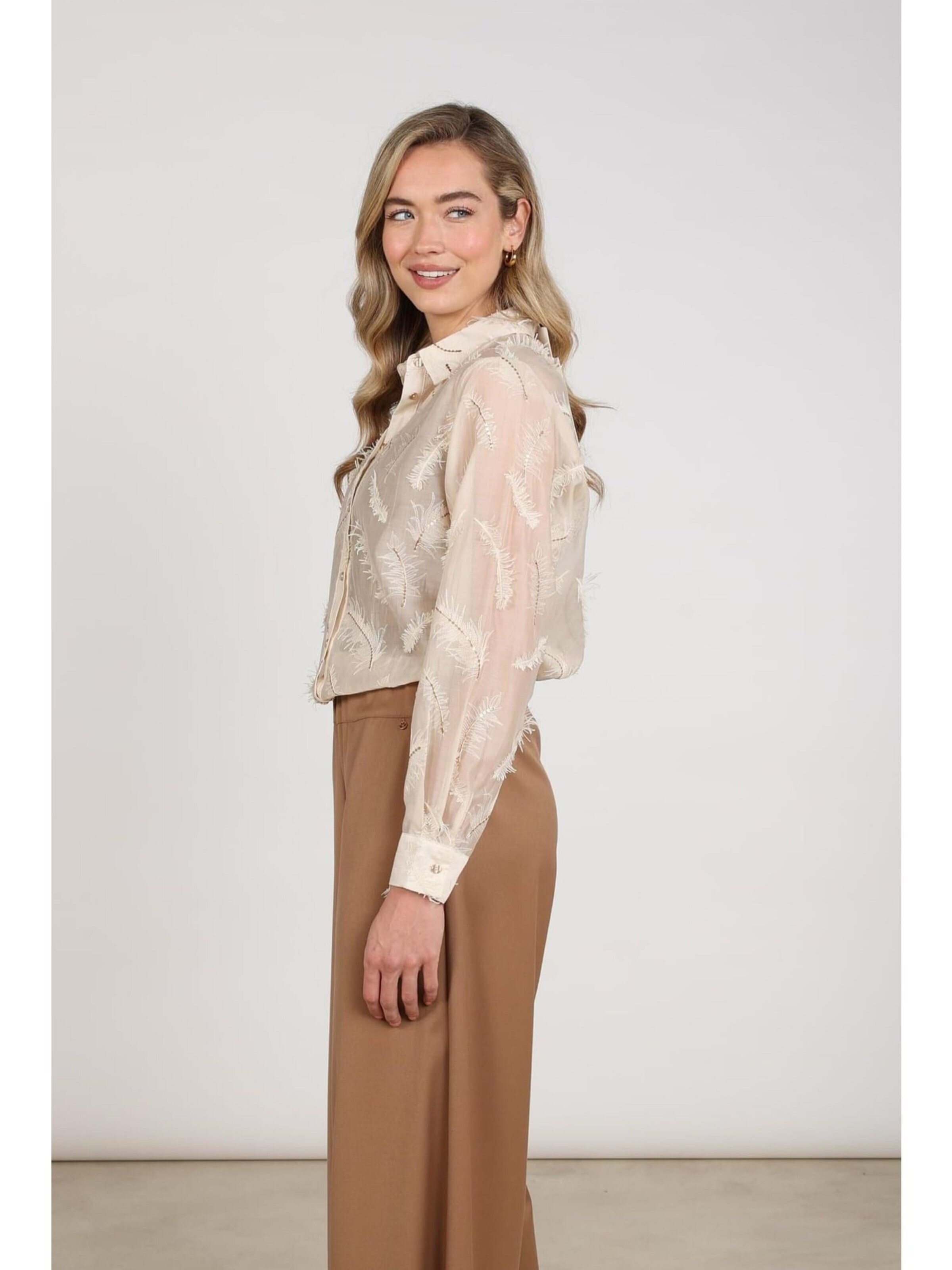 nukus Blouse in Beige