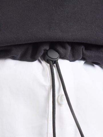 JOOP! Jeans Sweatshirt 'Tirana' i svart