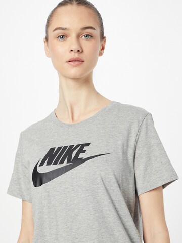 Nike Sportswear Skinny Shirt 'Essential' in Grau