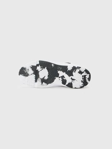 Nike Sportswear Trainers 'Team Hustle D 12' in White
