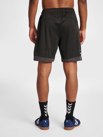 Hummel Regular Shorts 'Lead Poly' in Schwarz