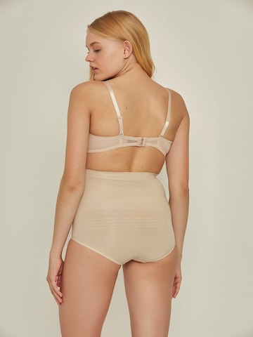 C&City Shaping slip in Beige