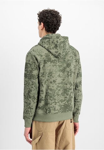 ALPHA INDUSTRIES Sweatshirt in Grün