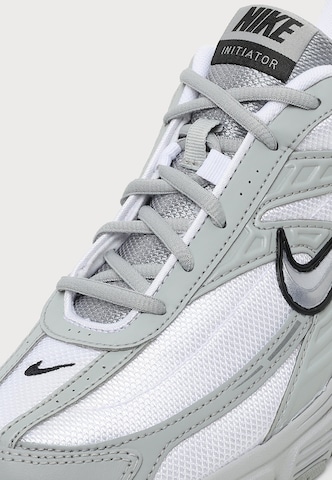 Nike Sportswear Tenisky 'Initiator' – bílá