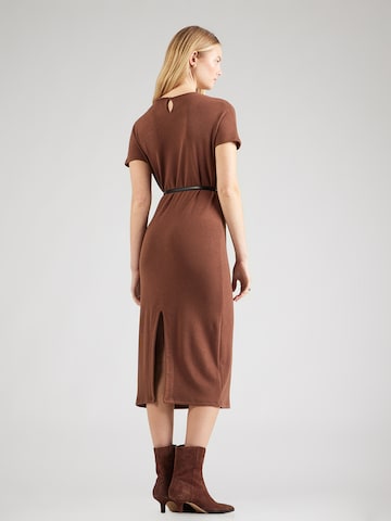 ABOUT YOU Sukienka z dzianiny 'Arven' w kolorze brązowy