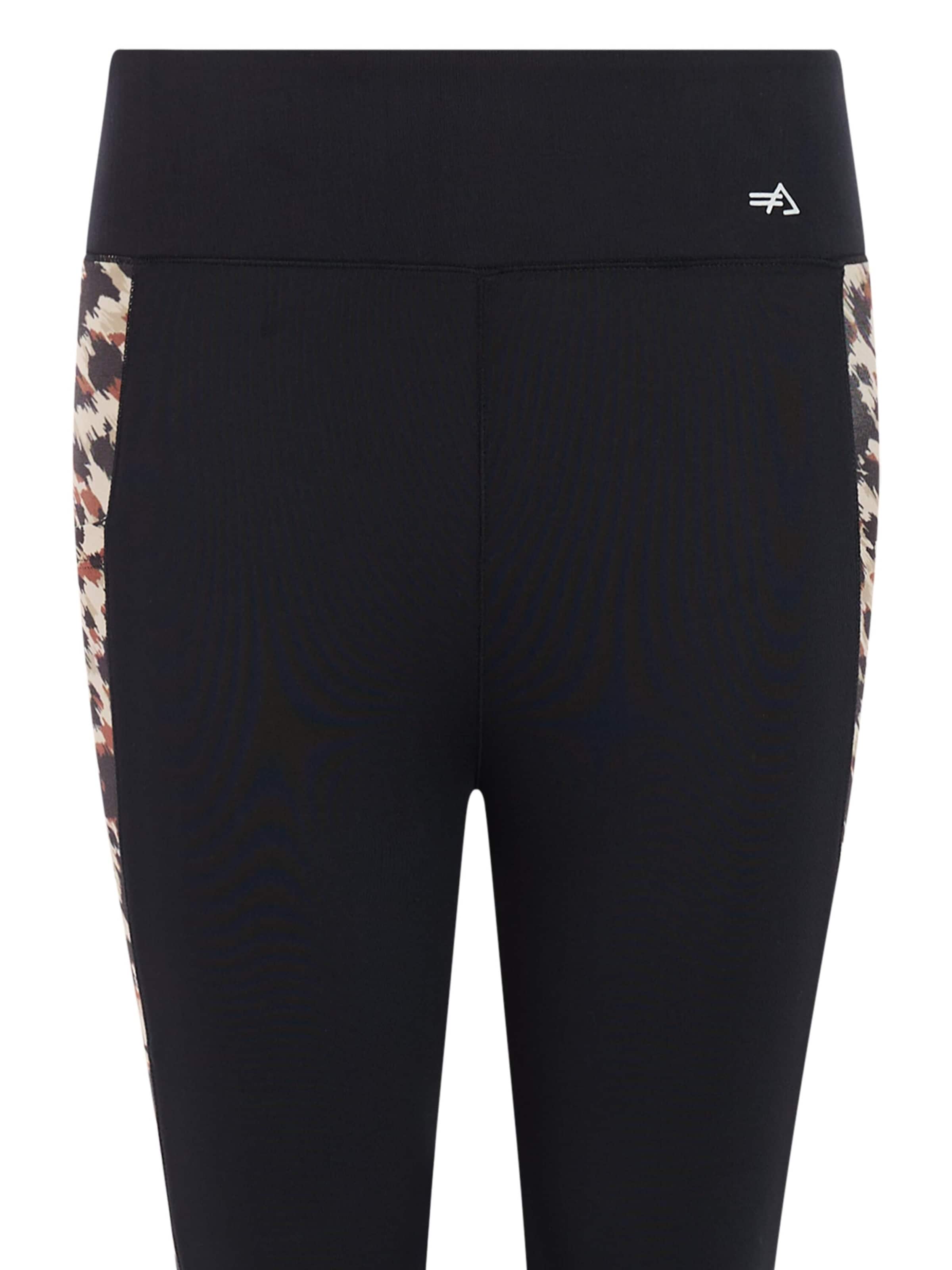 PROTEST Slimfit Sporthose 'PRTAbsorb'‌‌‌‌‌‌ in Braun