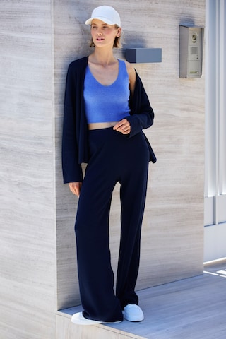 Copenhagen Studios Плетена жилетка в синьо