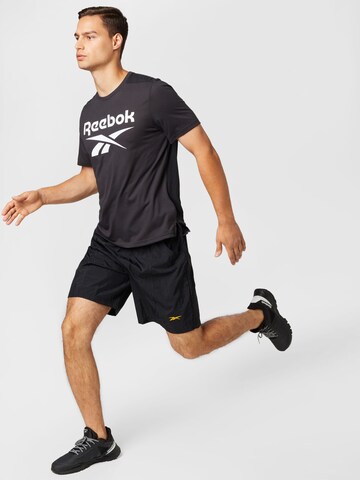 T-Shirt fonctionnel Reebok en gris