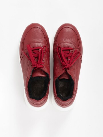 Baskets basses VITAFORM en rouge