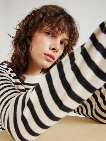 Pull-over 'Gertie' Part Two en gris