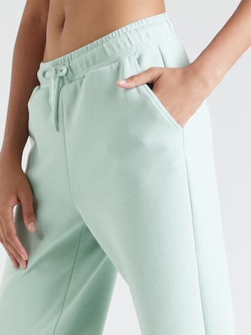 ONLY PLAY Tapered Workout Pants in Green