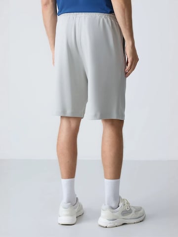 Tommy Life Regular Sportbroek in Grijs
