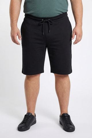 Men Plus Regular Shorts in Schwarz: Vorderseite