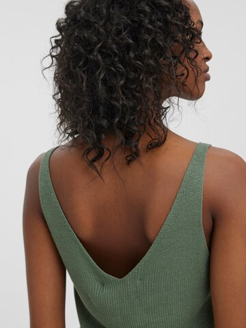 VERO MODA Knitted Top in Green