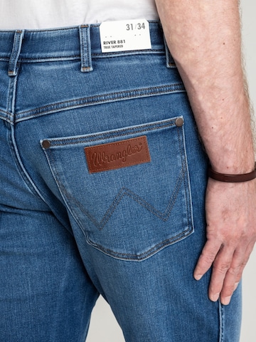 regular Jeans 'Wrangler River Outlaw 112362414' di WRANGLER in blu