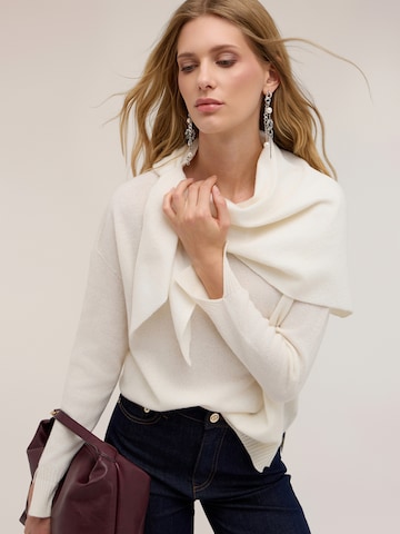 Pull-over MOTIVI en blanc