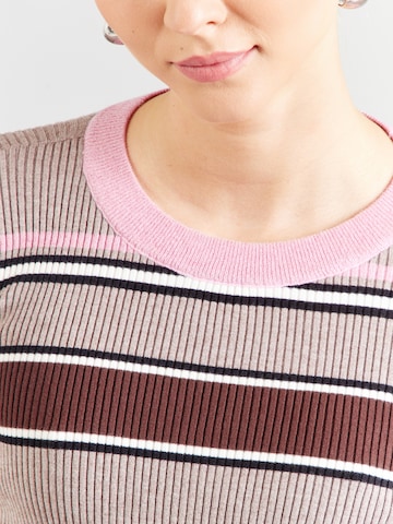 NÜMPH Svetr 'KALLIE' – pink