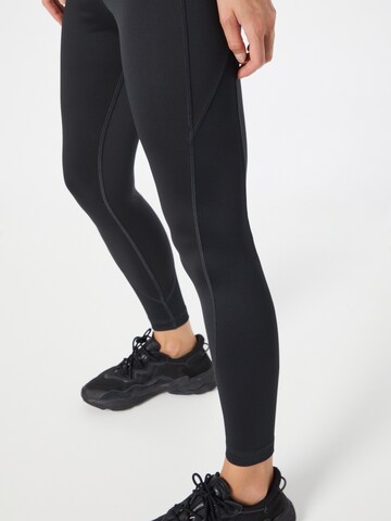 Reebok Skinny Sporthose in Schwarz