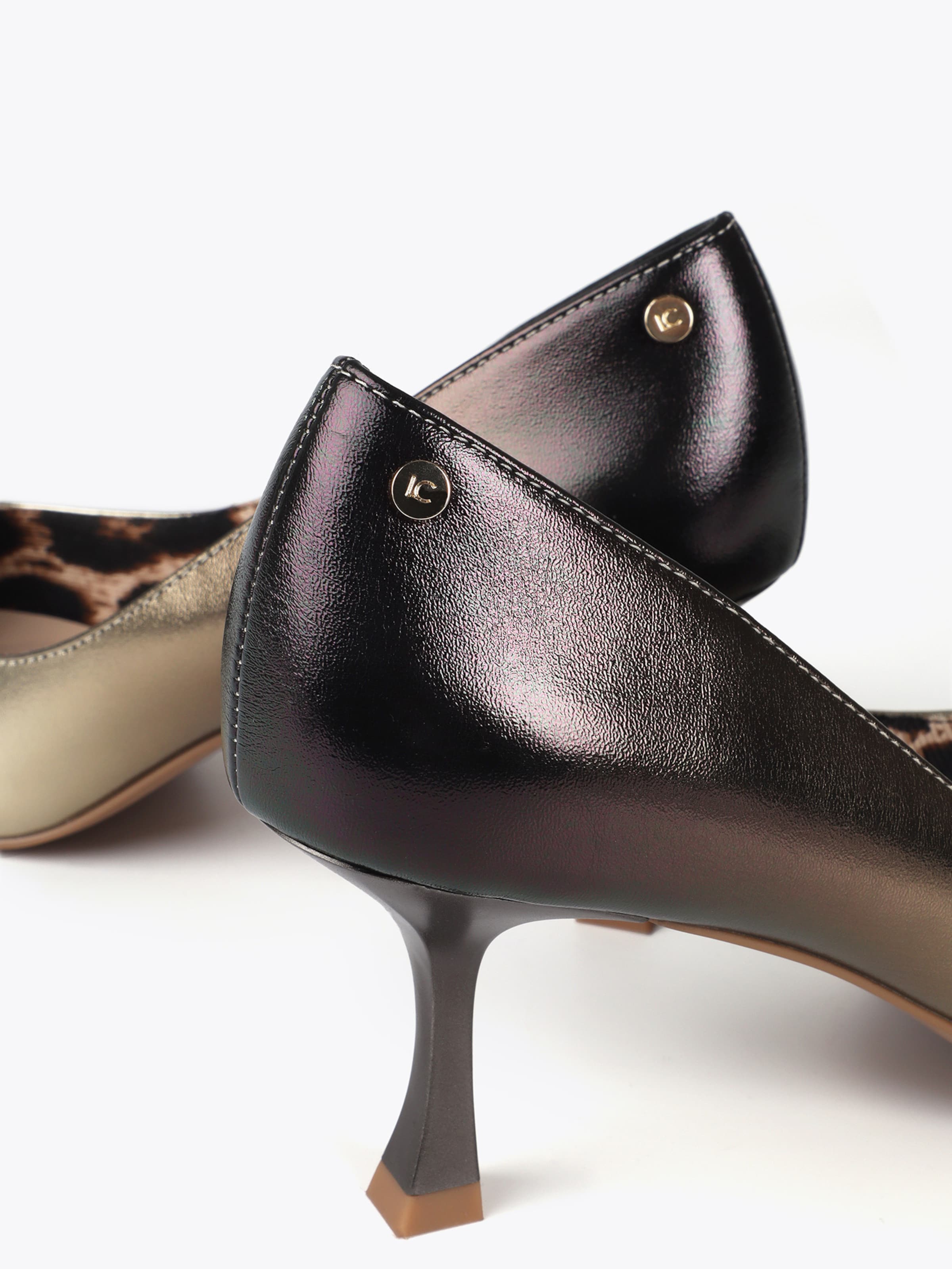 Lola Casademunt Pumps in Black